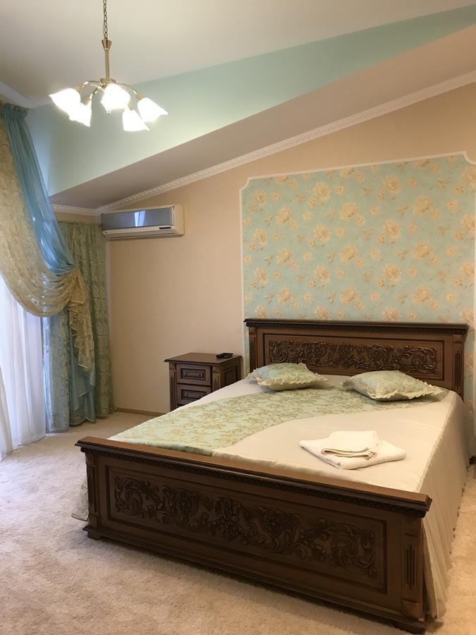 Дворівневі Апартаменти Antique Ternopil Exteriér fotografie