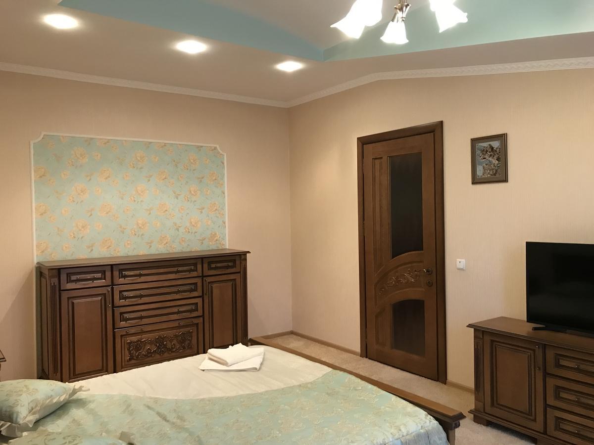 Дворівневі Апартаменти Antique Ternopil Exteriér fotografie